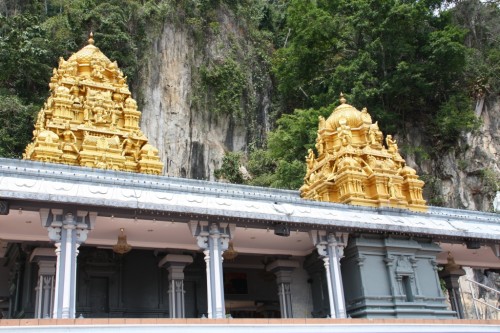 Batu-Caves-02-Tempelanlage-am-Fuss-des-Berges